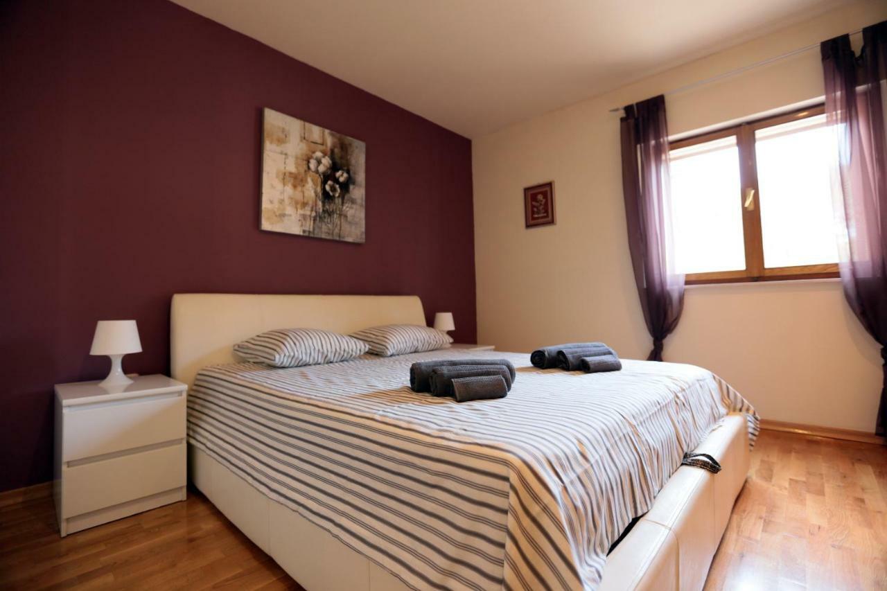 Apartman Vrsalovic Sumartin Buitenkant foto